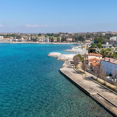 Casa Bugarin بيت للعطل *