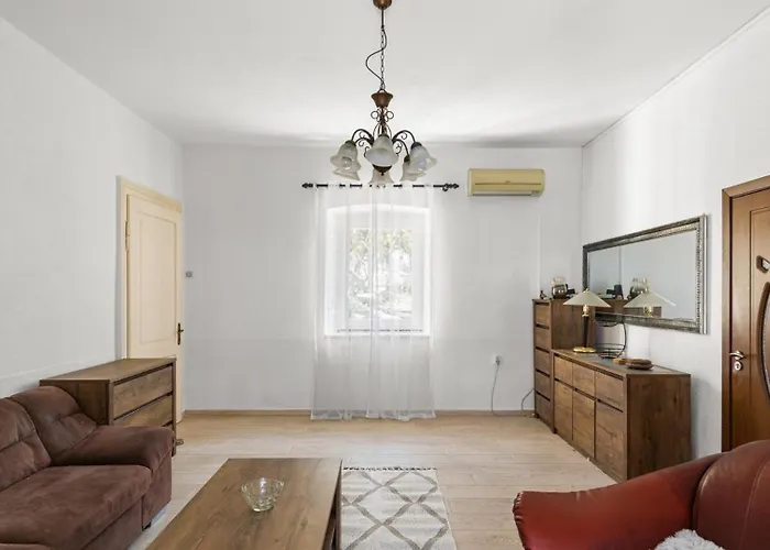 Casa Bugarin פורץ